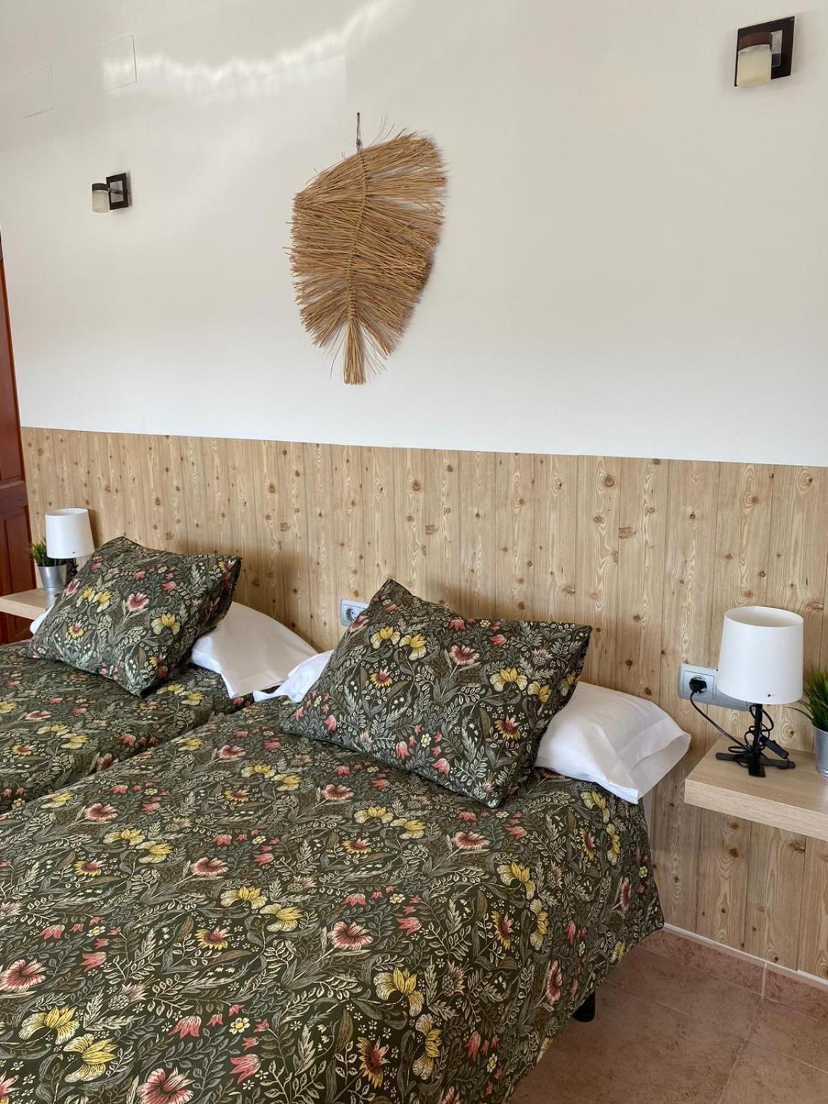 Hostal Espai Mediterrani Пуебла де Вайбона Екстериор снимка